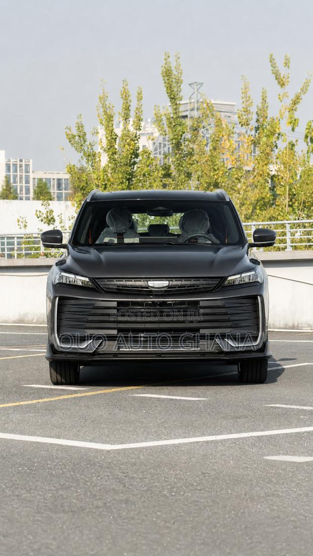 Geely Coolray 2025 Gray