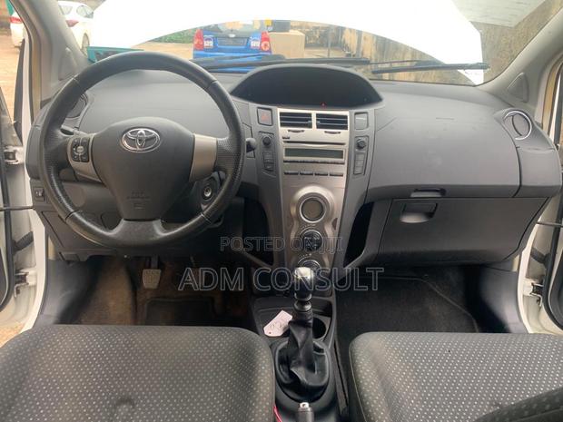 Toyota Yaris SE Hatchback 5dr 2012 White