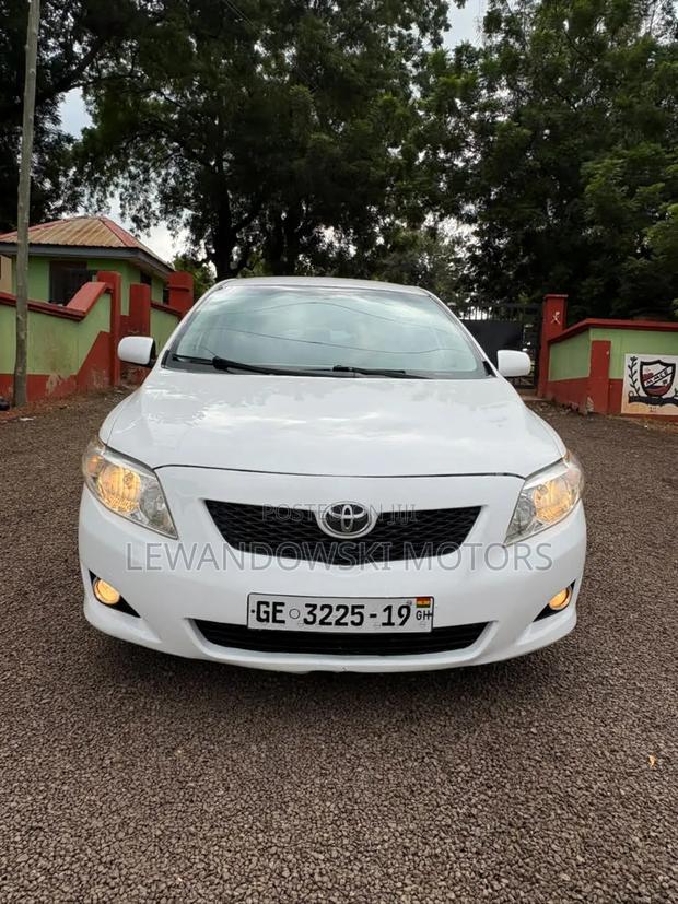 Toyota Corolla 2009 White