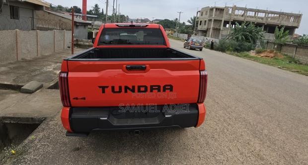 Toyota Tundra 2024 Red