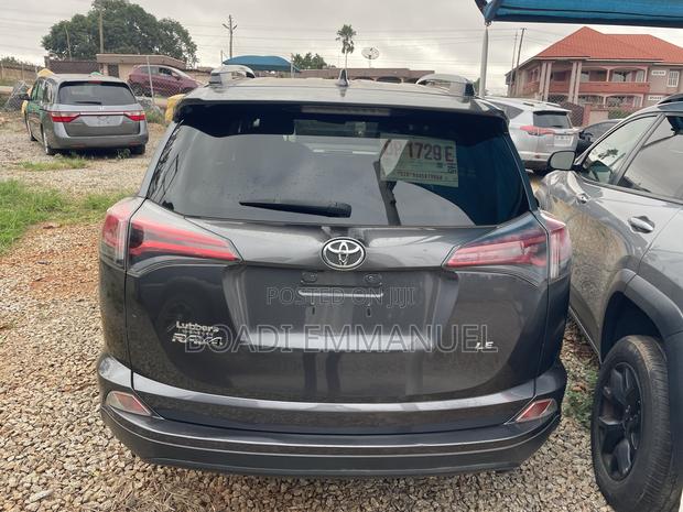 Toyota RAV4 2018 Beige