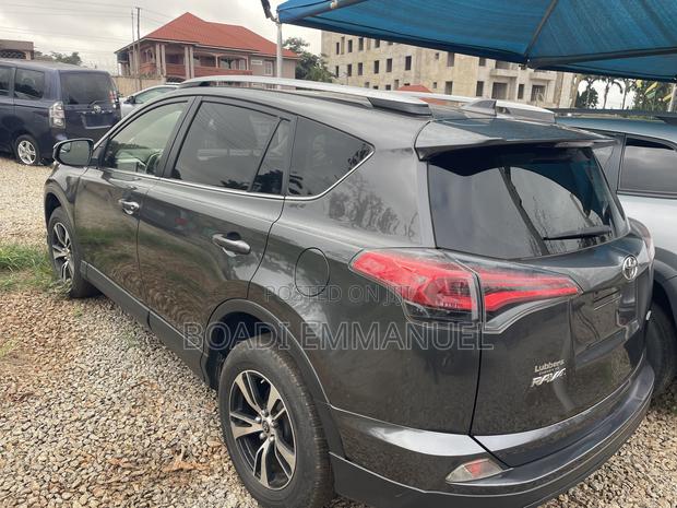 Toyota RAV4 2018 Beige