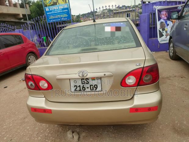 Toyota Corolla 2006 Gold