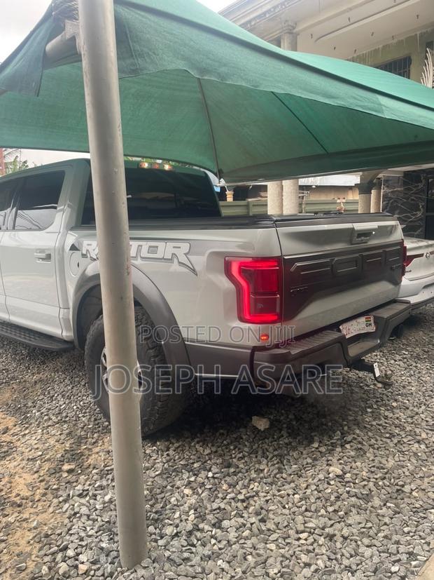 Ford F-150 Raptor 4x4 SuperCab Styleside 5.5 ft. box 133 in. WB 2018