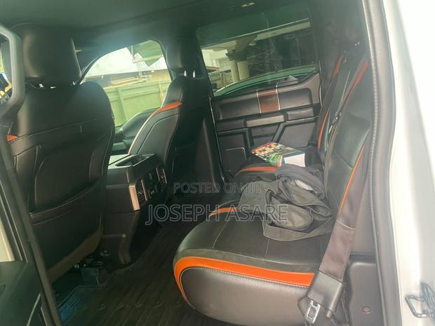 Ford F-150 Raptor 4x4 SuperCab Styleside 5.5 ft. box 133 in. WB 2018