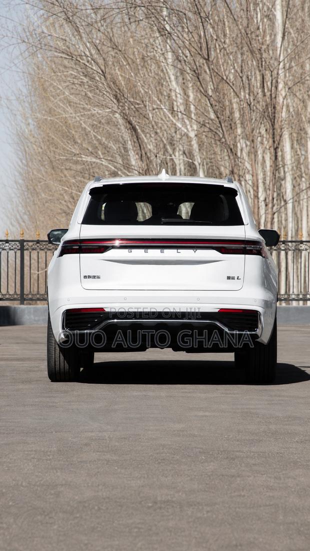 Geely Azkarra 2025 White