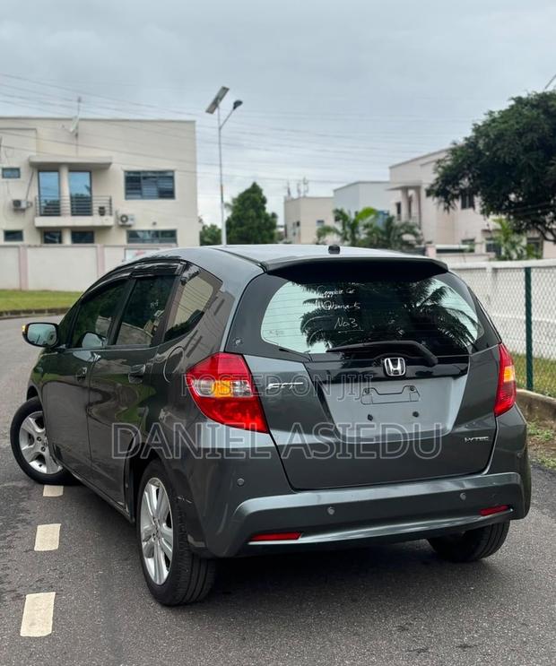 Honda Fit Automatic 2011 Gray