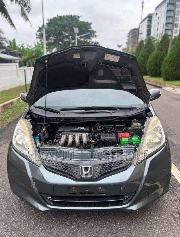 Honda Fit Automatic 2011 Gray