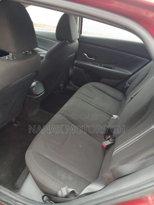 Hyundai Elantra SEL 2021 Red