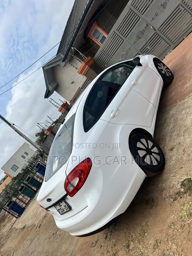 Ford Fiesta 2013 White