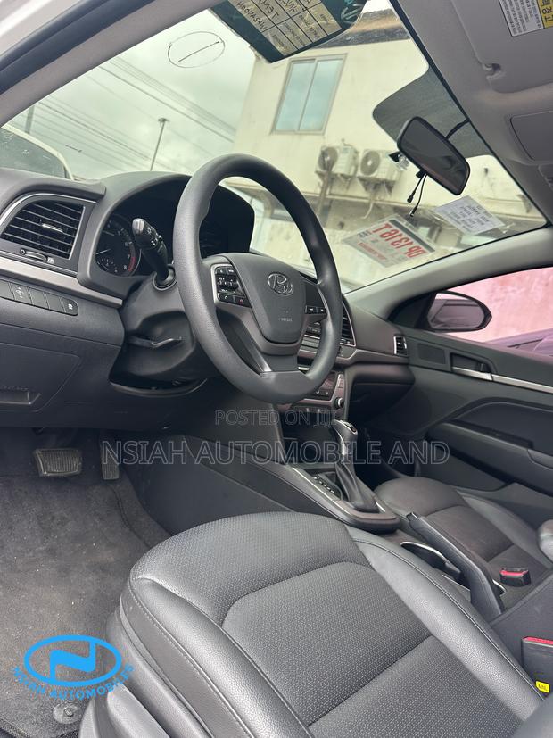 Hyundai Avante 2018 White
