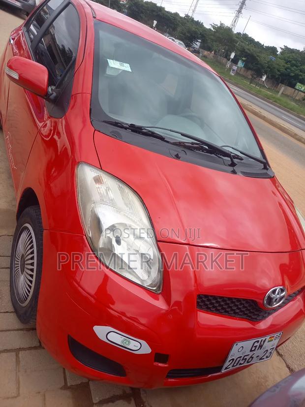 Toyota Vitz 1.3 AWD 5dr 2010 Red