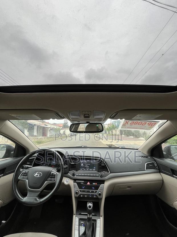 Hyundai Elantra Value Edition 2018 Black