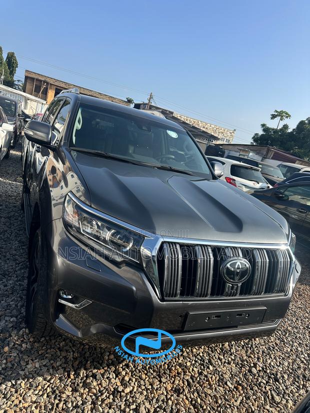 New Toyota Land Cruiser Prado 2023 Gray