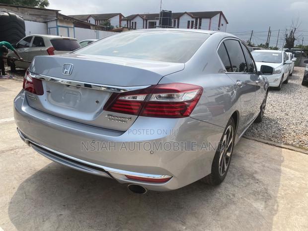 Honda Accord 2017 Silver