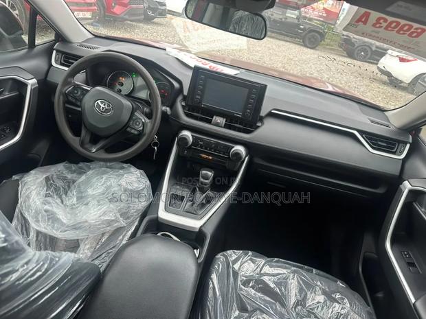 Toyota RAV4 2021