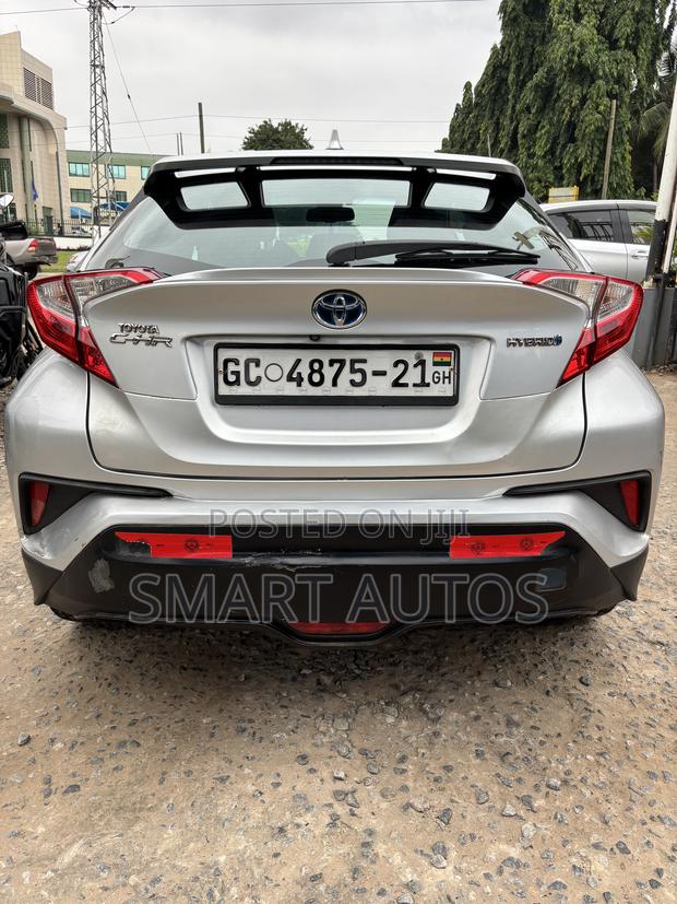 Toyota C-HR 2018 Silver