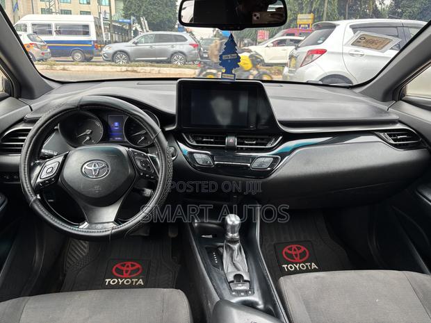 Toyota C-HR 2018 Silver