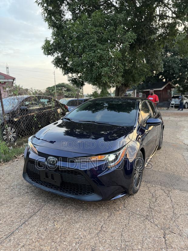 Toyota Corolla LE 2021 Blue