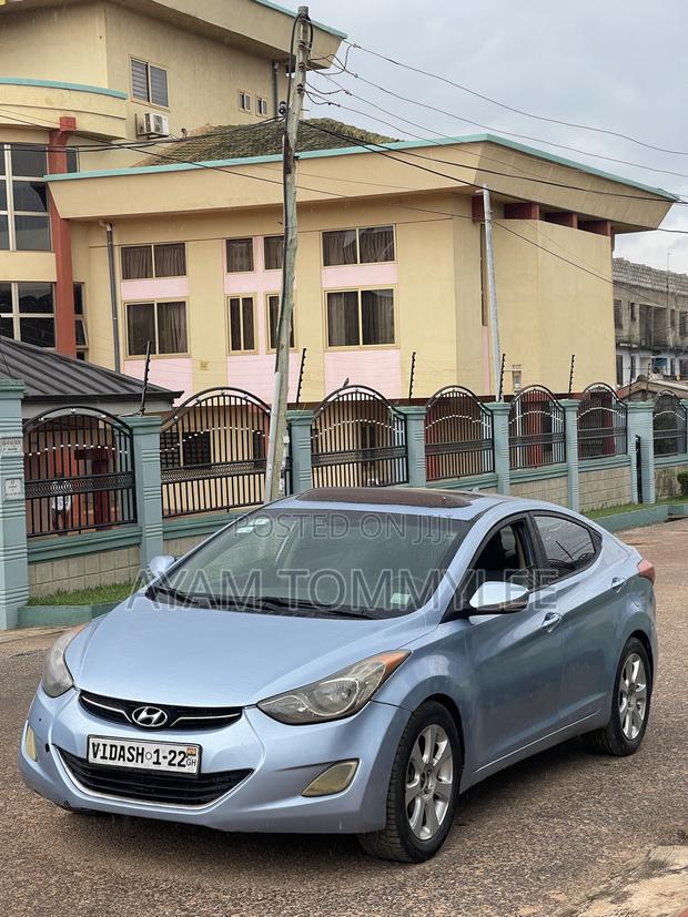 Hyundai Elantra Limited Sedan FWD (1.8L 4cyl 6A) 2013 Blue