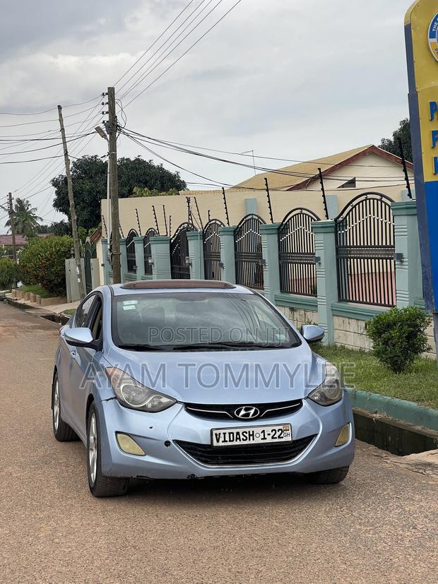 Hyundai Elantra Limited Sedan FWD (1.8L 4cyl 6A) 2013 Blue