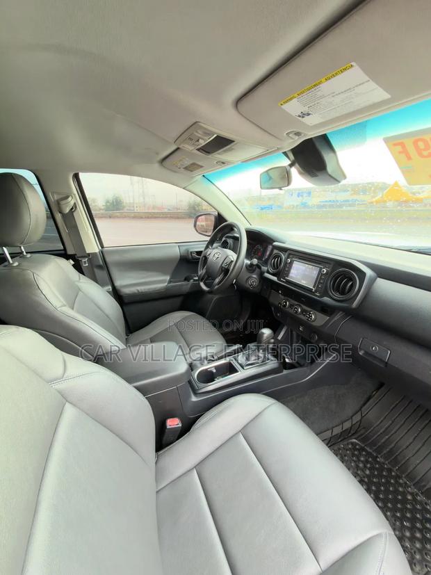 Toyota Tacoma 2018 White