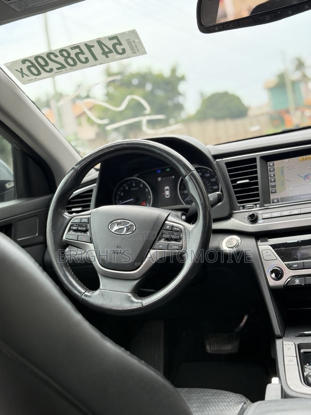 Hyundai Elantra Limited 2018 Silver