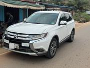 Mitsubishi Outlander SE FWD 2017 White for sale