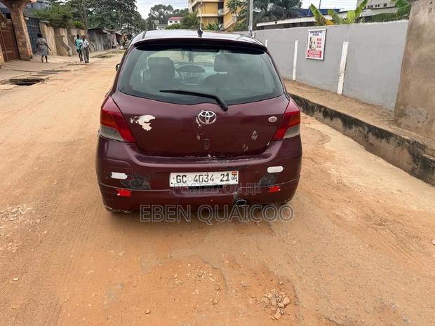 Toyota Vitz 2010 Burgundy