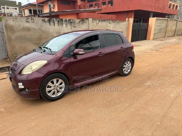 Toyota Vitz 2010 Burgundy
