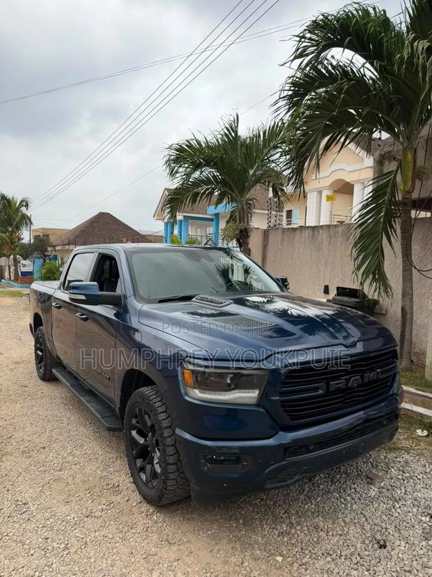 Dodge RAM 2020 Blue