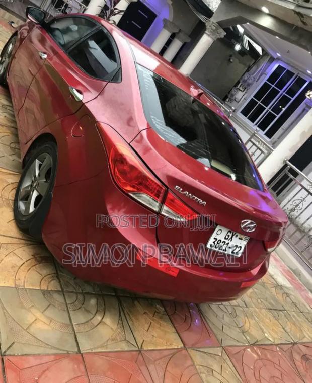 Hyundai Elantra 2013 Red