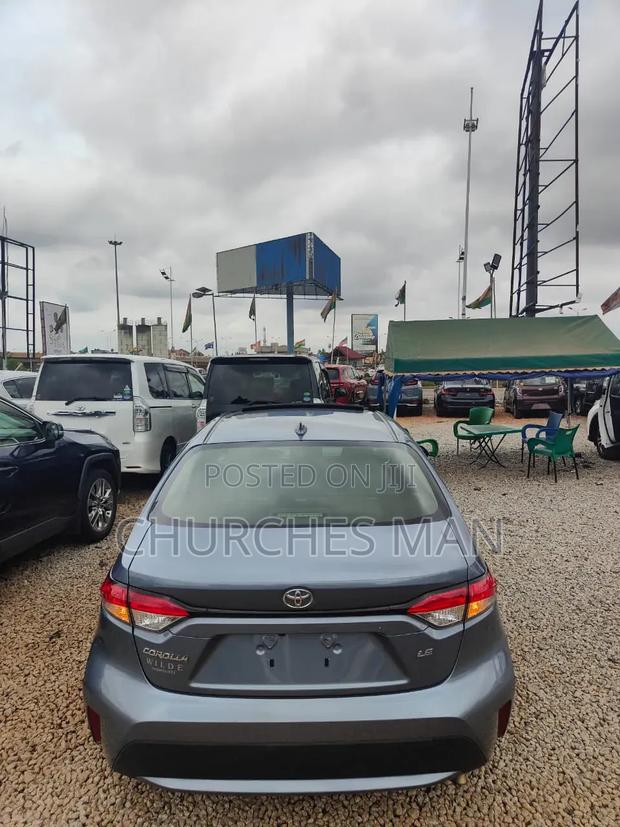 Toyota Corolla 2022 Blue