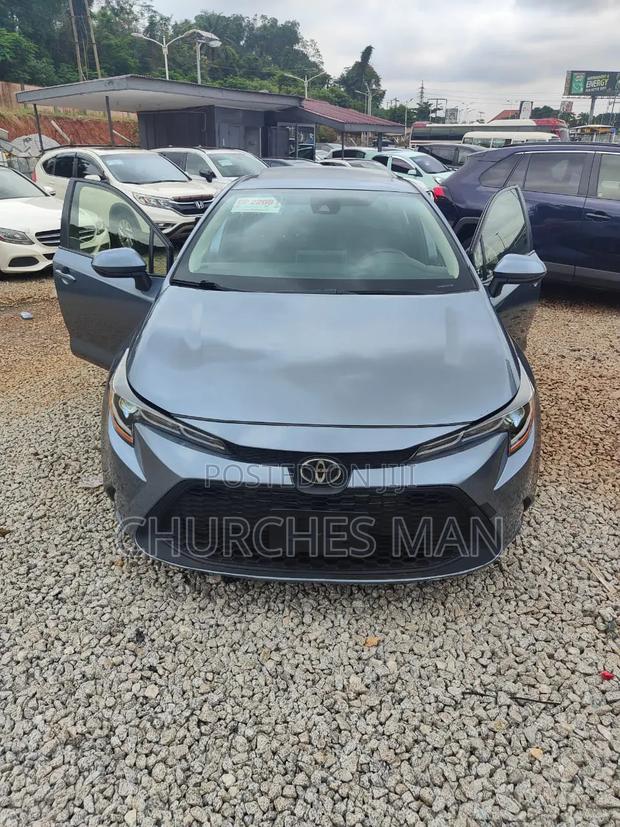 Toyota Corolla 2022 Blue