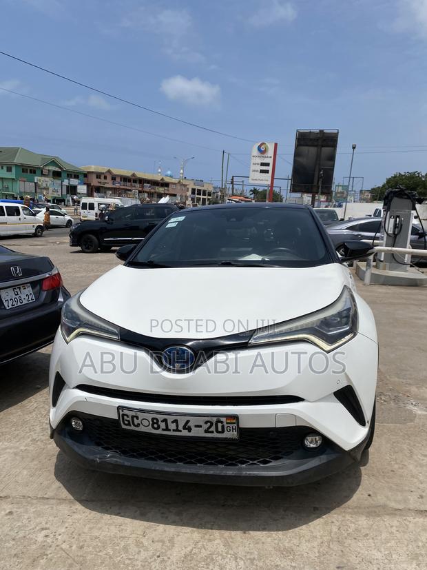 Toyota C-HR XLE FWD Sport Utility (2.0L 4cyl 2AM) 2018 White