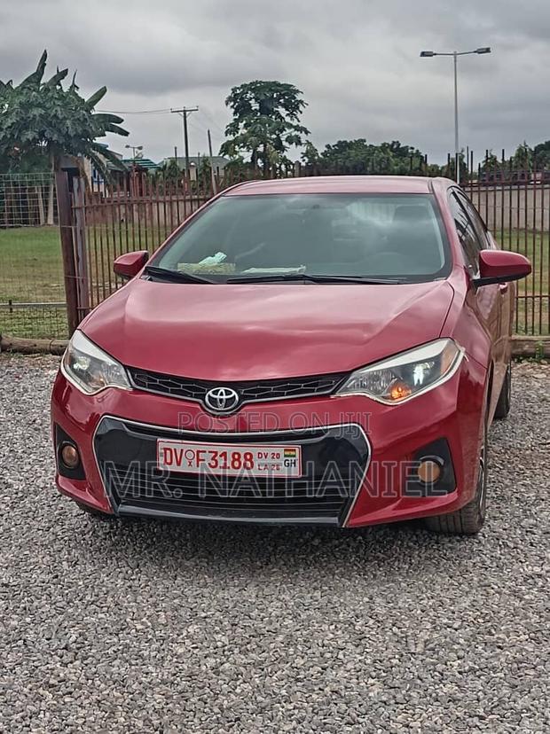 Toyota Corolla 2016 Red