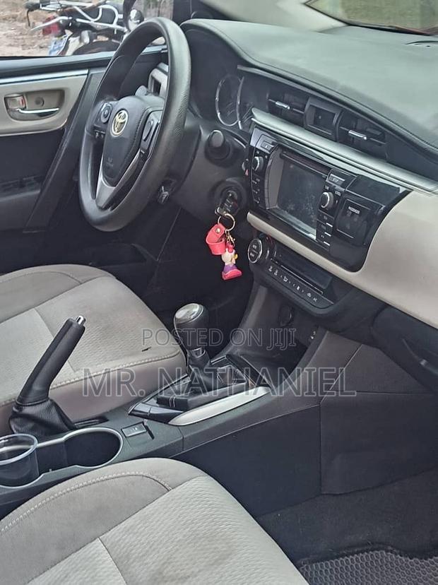 Toyota Corolla 2016 Red