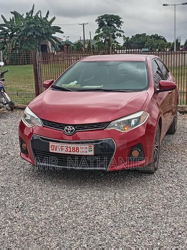 Toyota Corolla 2016 Red