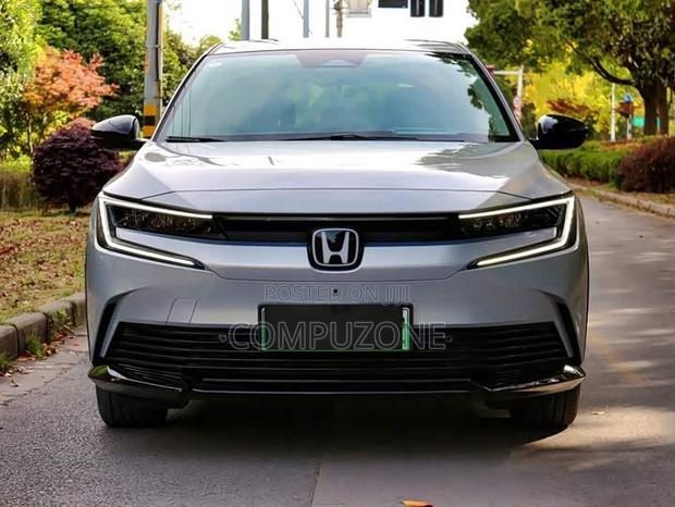 Honda e:NS2 2025 Silver