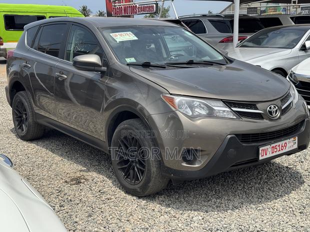 Toyota RAV4 2015 Brown
