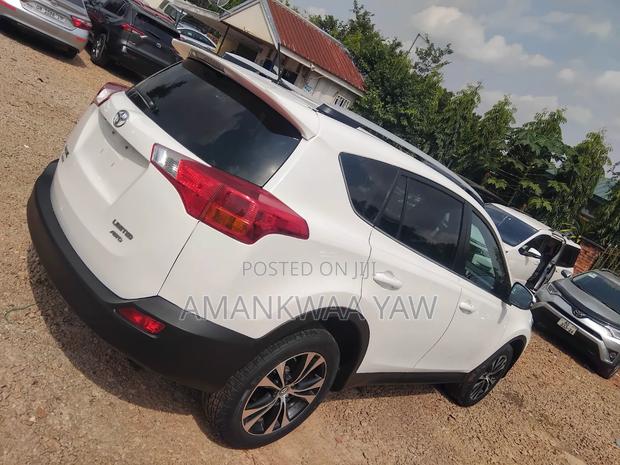 Toyota RAV4 2015 White
