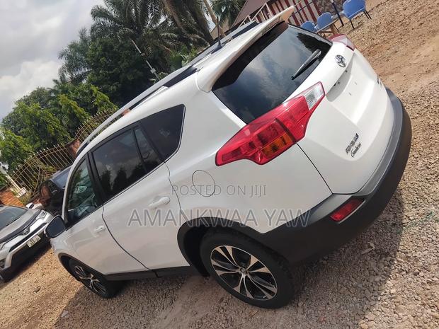 Toyota RAV4 2015 White