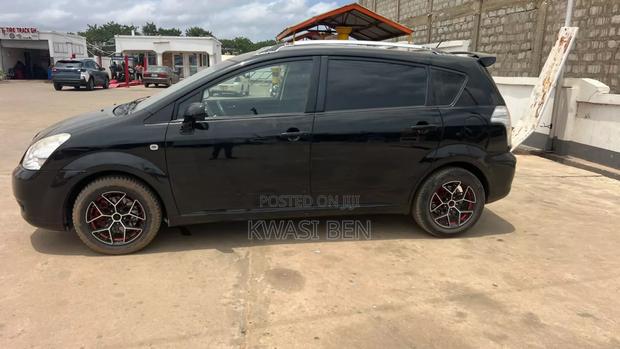 Toyota Verso 2009 Black