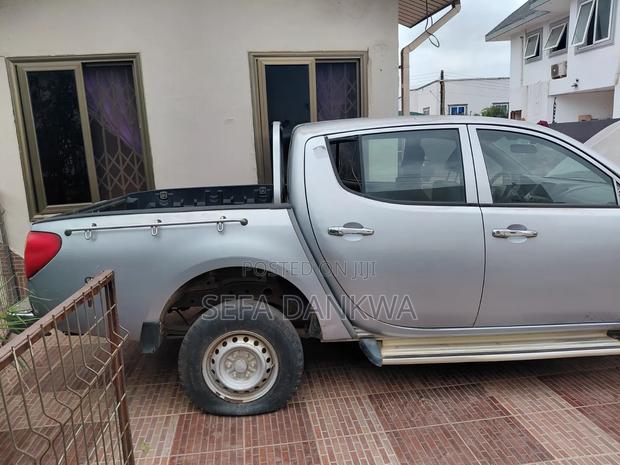 Mitsubishi L200 Club Cab 2.5 136hp 4WD 2008 Silver