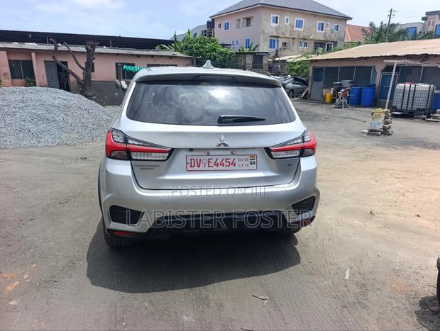 Mitsubishi Outlander 2020 Silver