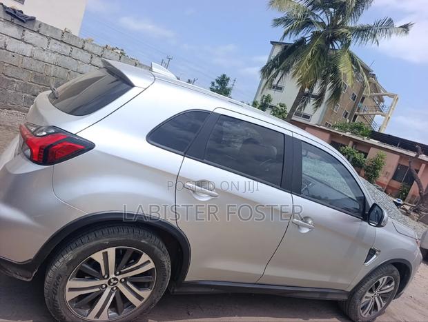 Mitsubishi Outlander 2020 Silver