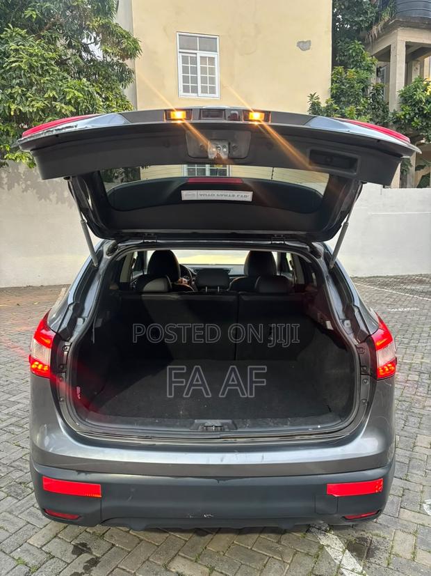 Nissan Qashqai 2015 Gray
