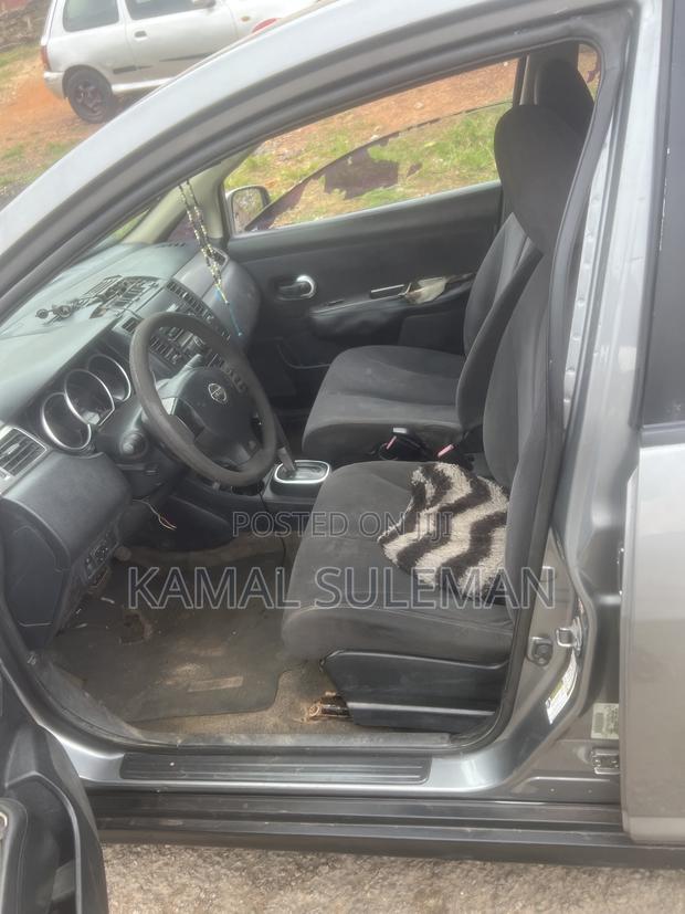 Nissan Versa 1.8 S 2007