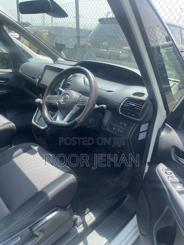 Nissan Serena 2017 White