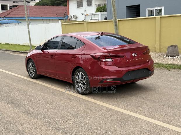 Hyundai Avante 2019 Red